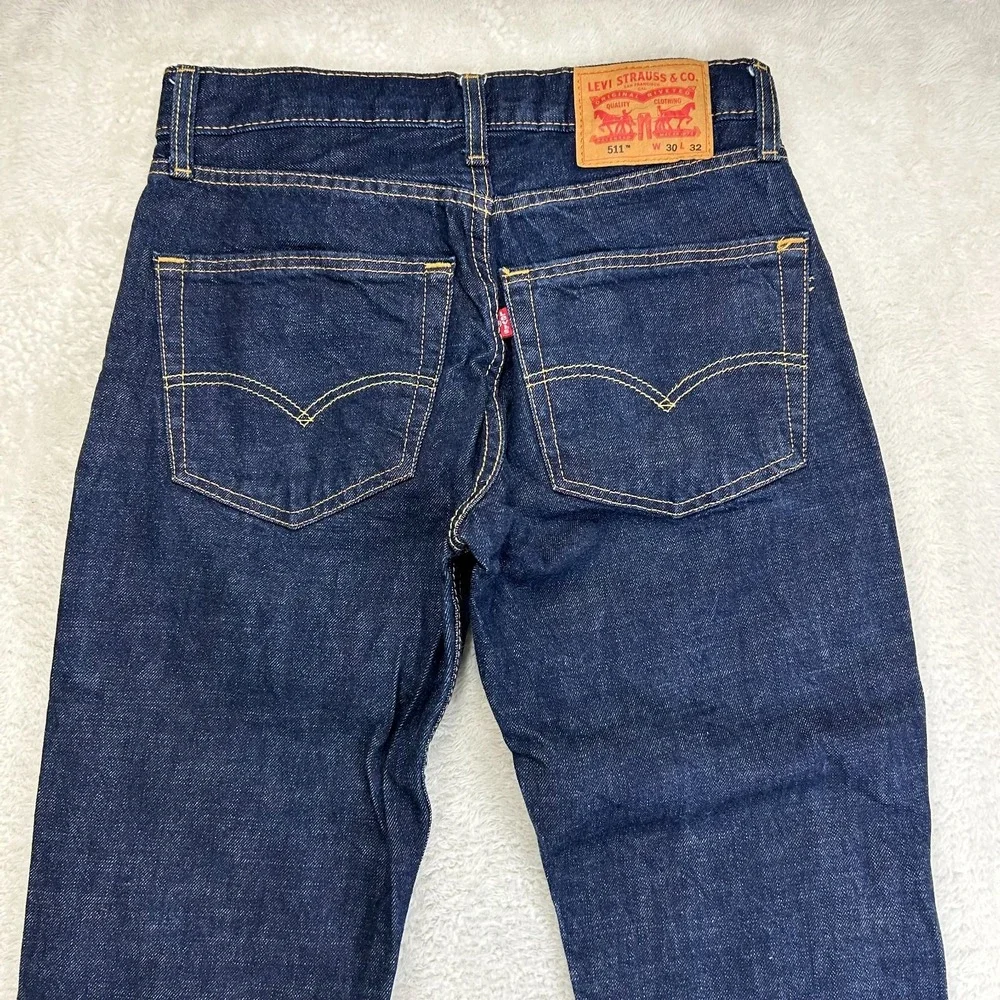 Levi's 511 Straight Slim Fit Jeans Mens 30x32 Indigo Blue Denim Low Rise Outdoor
